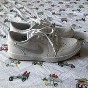 Nike Jordan White Low-Top Golf Sneakers